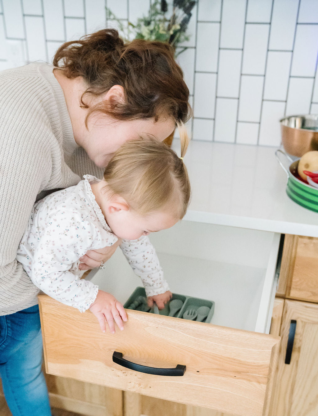 Baby utensil clearance organizer